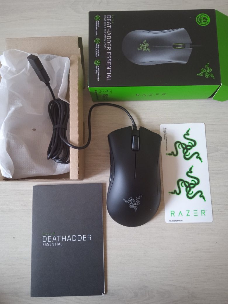 Мишка Razer Deathadder Essential