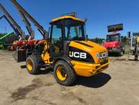 JCB 406 widły łyżka  JCB 406 widły łyżka w zestawie 2010