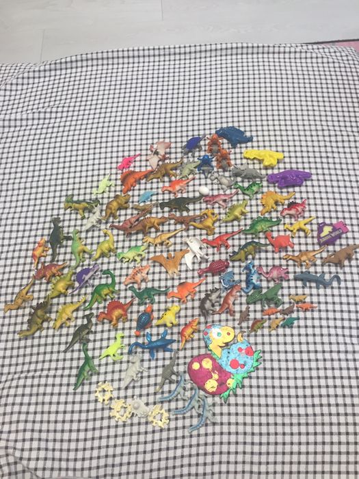 Колекція динозаврів інтерактивні резинові пластикові лего фігурки