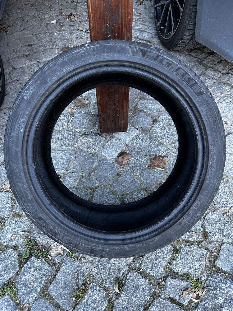 Opony Michelin Primacy 4 ,  bieznika 5 mm komplet 4 sztuki 235_40_18