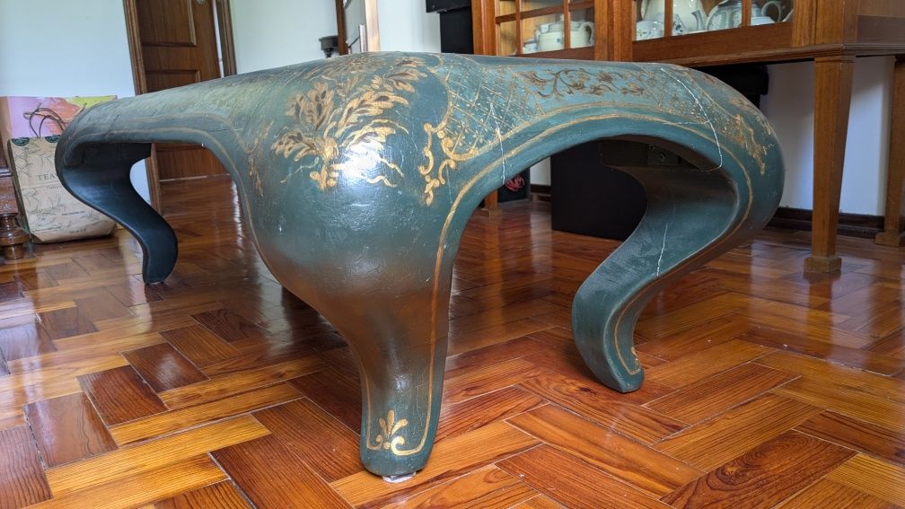 Mesa chinesa azul