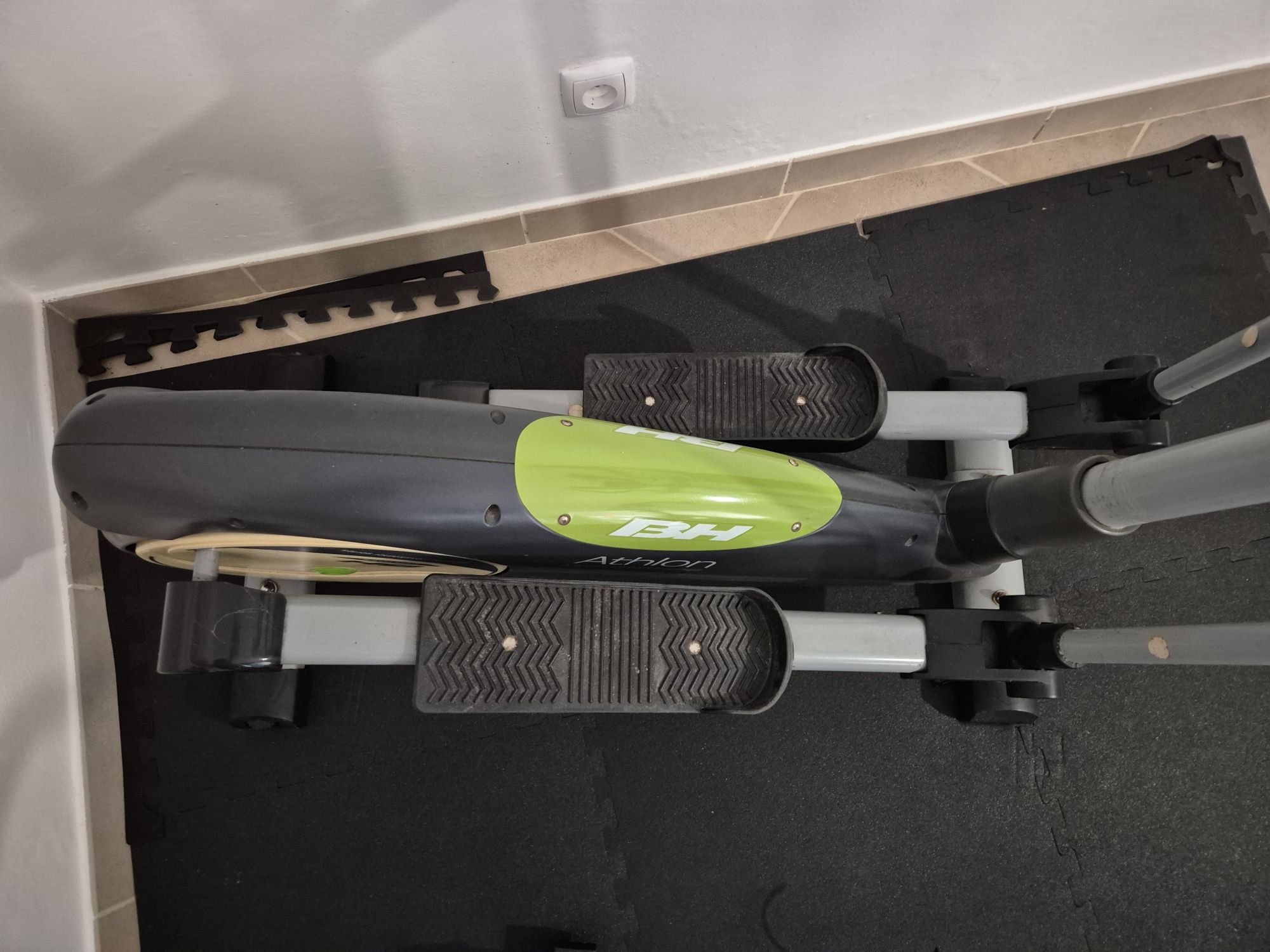 Vendo Eliptica antiga