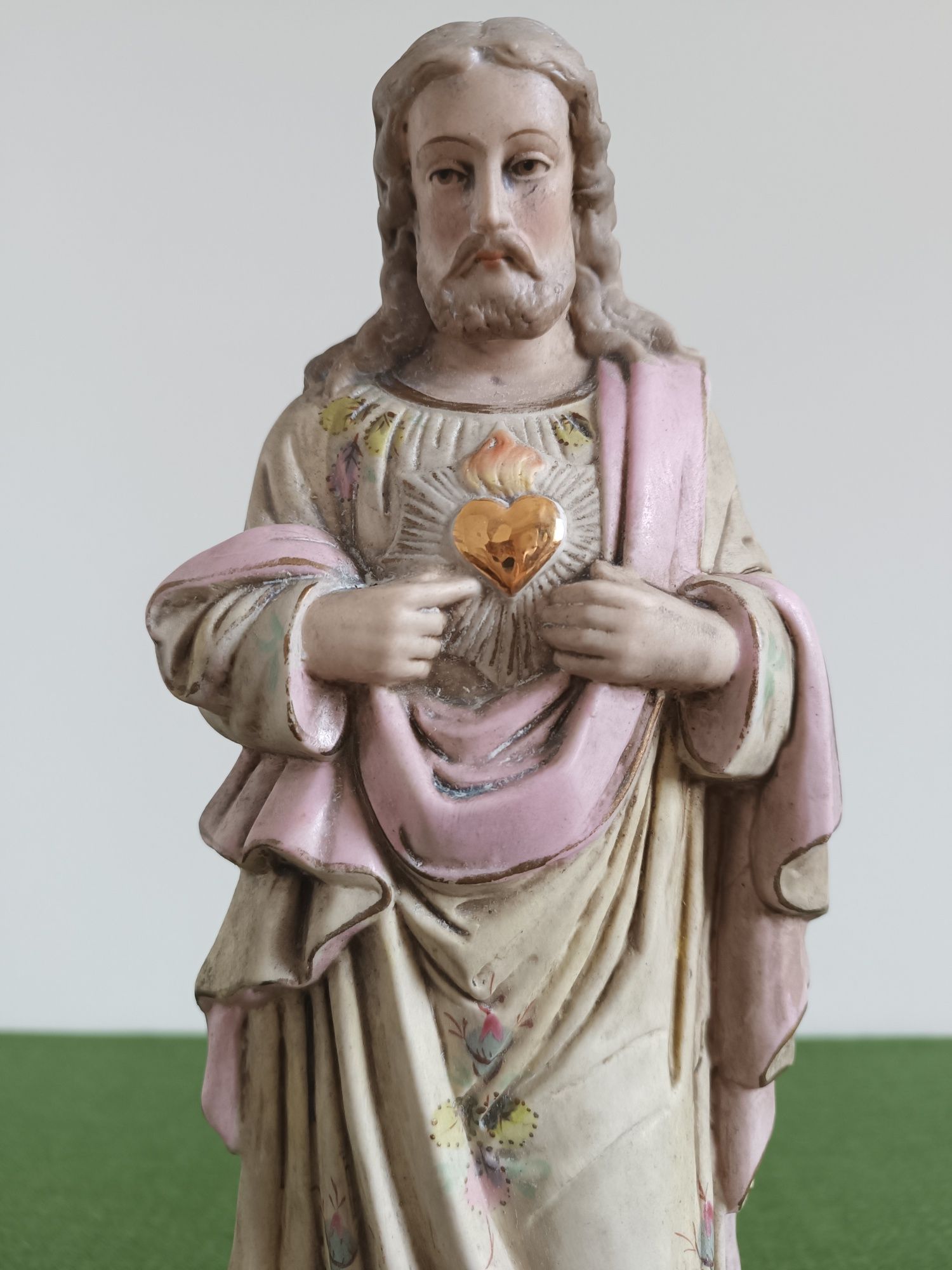 Duża porcelanowa figurka Jezusa