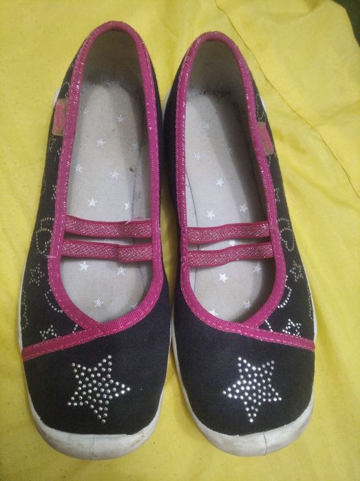 Макасіни 35 розміру.