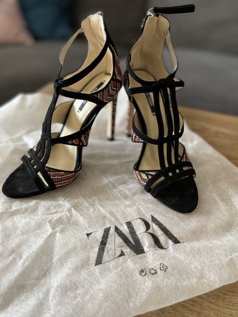 Sandały na szpilce Zara 35