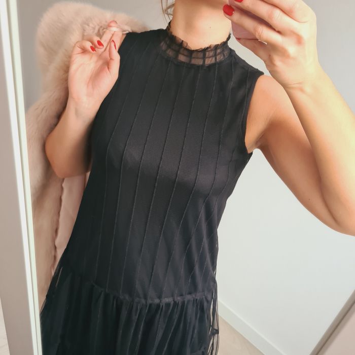 Czarna elegancka sukienka idealna na sylwestra ,nowa od Reserved