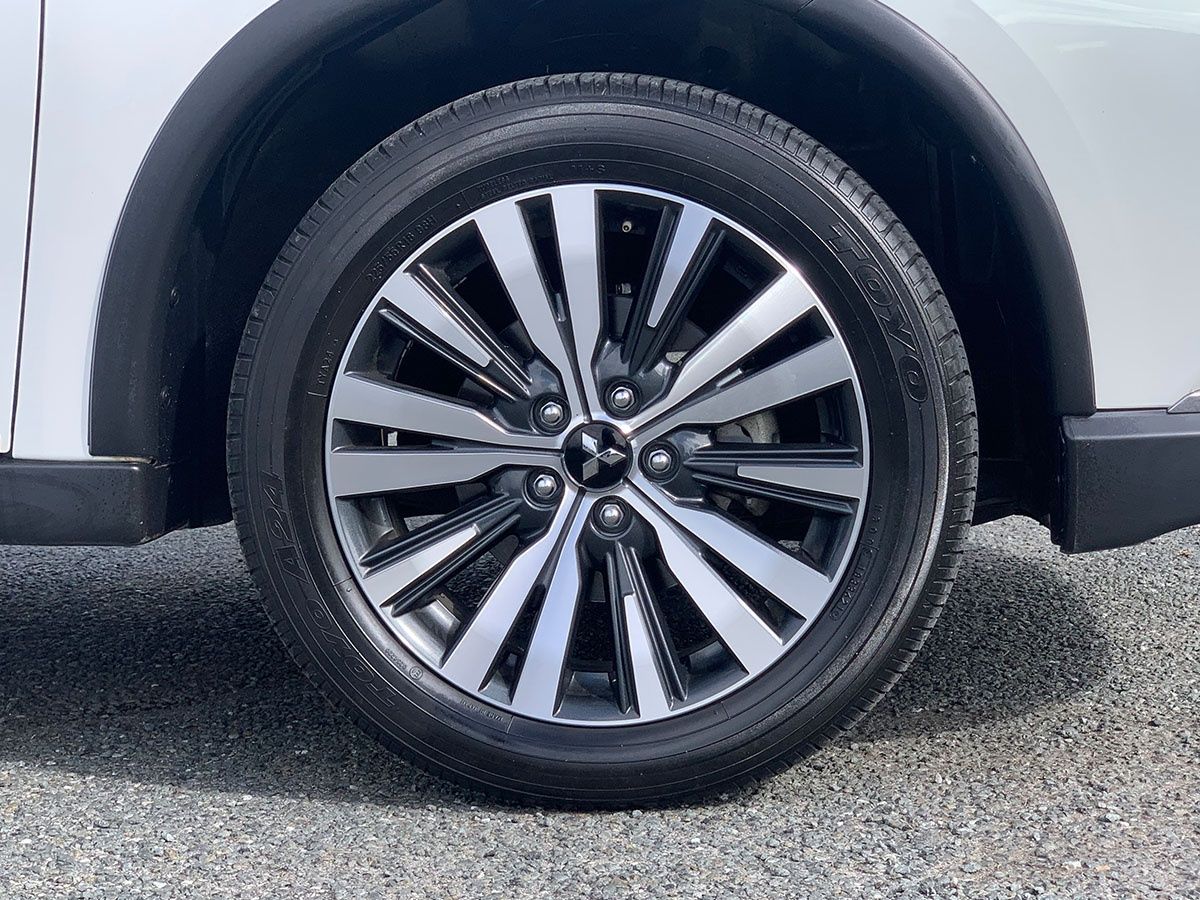 Розборка шрот запчастини Mitsubishi Outlander 3 капот двері 2015-2021
