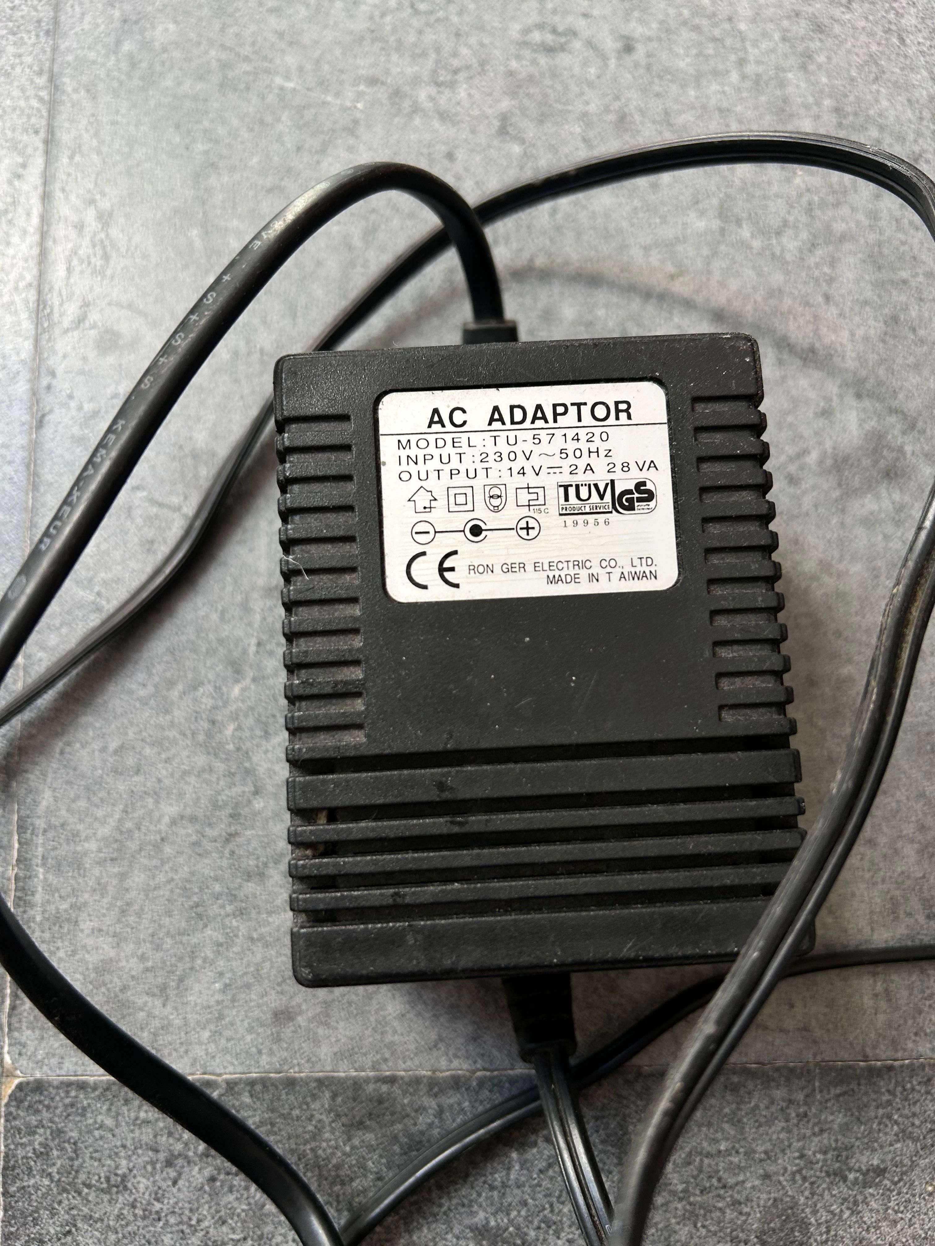 14V...2A 28VA AC Adapter TU - 57 1420 Input 230V-50Hz.