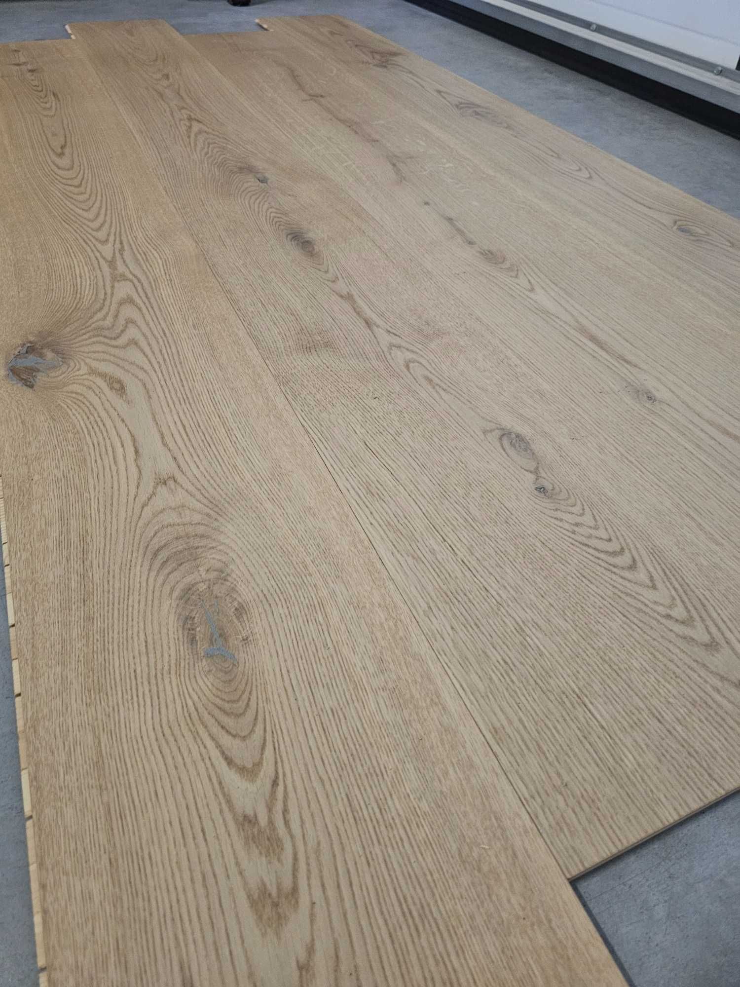 Deska dąb olej efekt surowego drewna faza szczotka 15x250x2200 (39 m2)