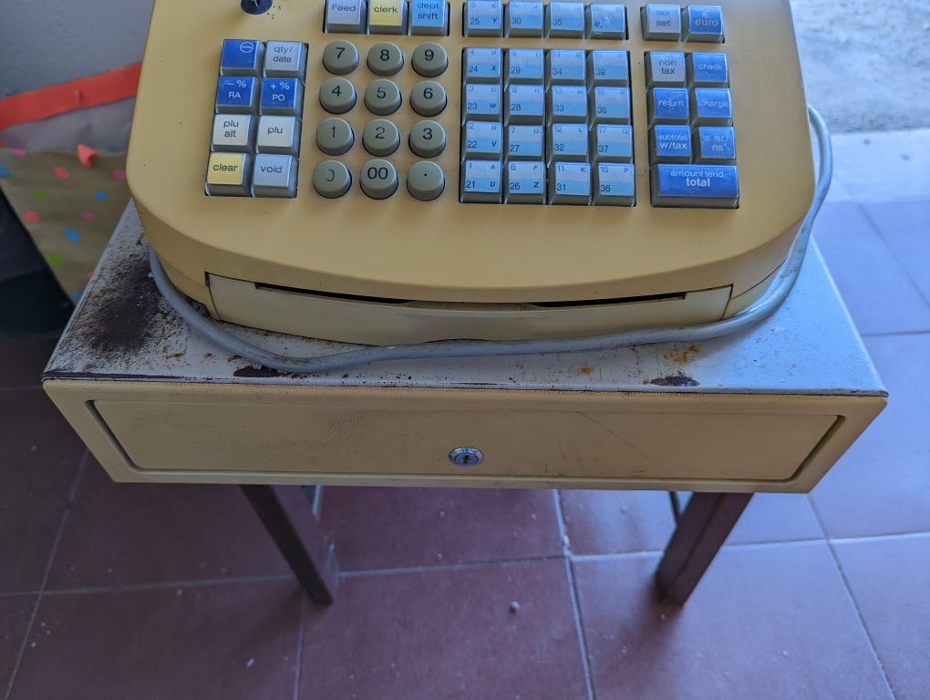 Caixa registadora Olivetti ECR 2400