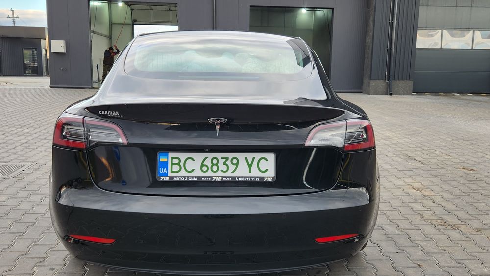 Tesla Model 3 Long Renge