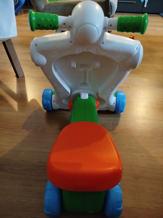 Smiki muzyczny chodzik zabawka edukacyjna pchacz jezdzik