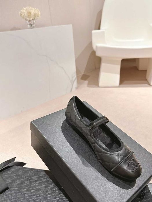 Buty, sandaly klapki, skora 210206