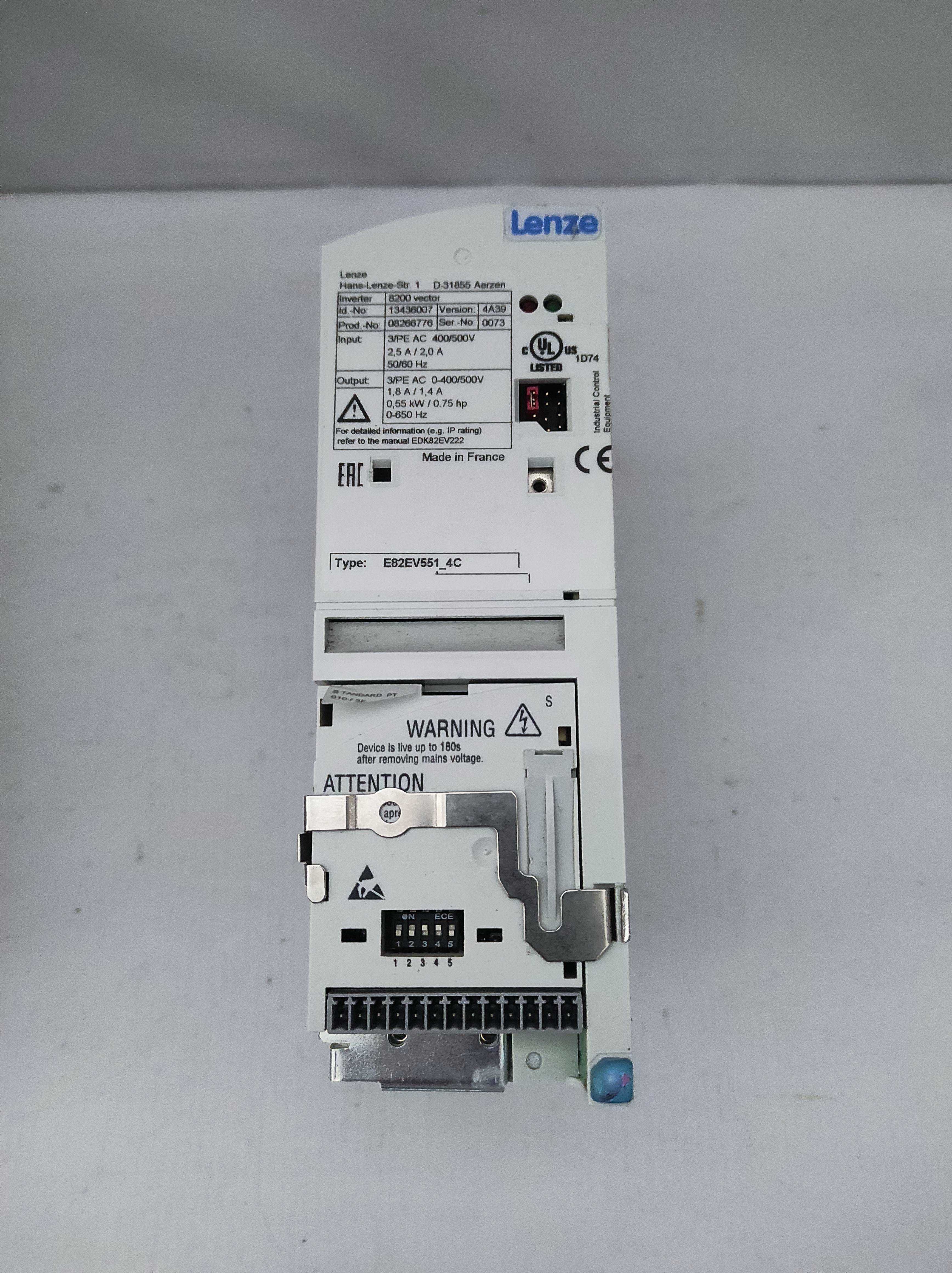 Перетворювач частоти, частотник Lenze E82EV551_4C