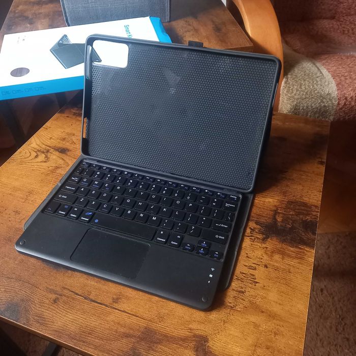 Etui z klawiaturą Bluetooth touchpad pokrowiec do Redmi Pad SE 11"