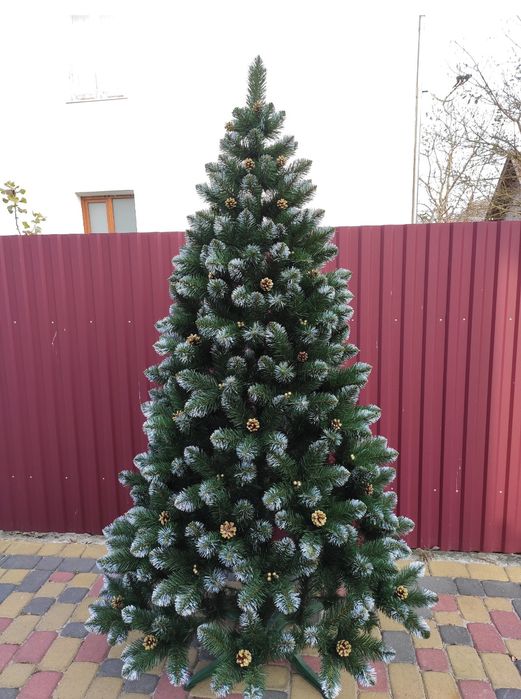 Ёлка искусственная