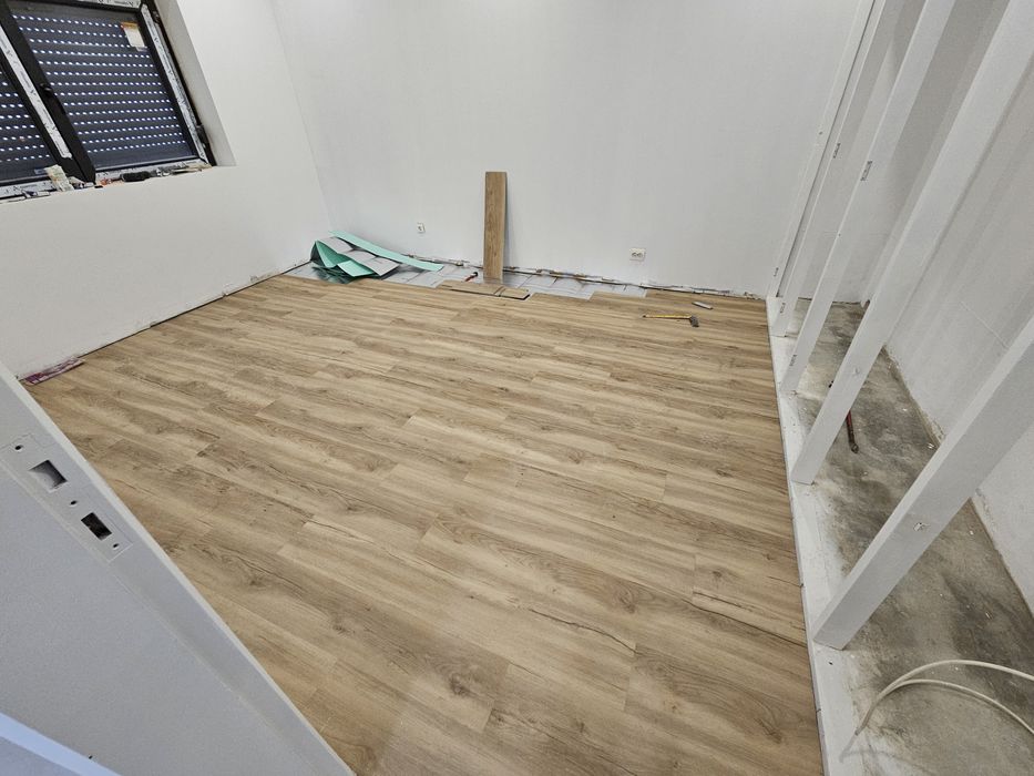 Aplicação de flutuante e vinilico