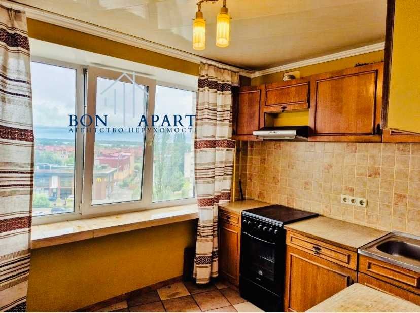 В.Івасюка метро Оболонь