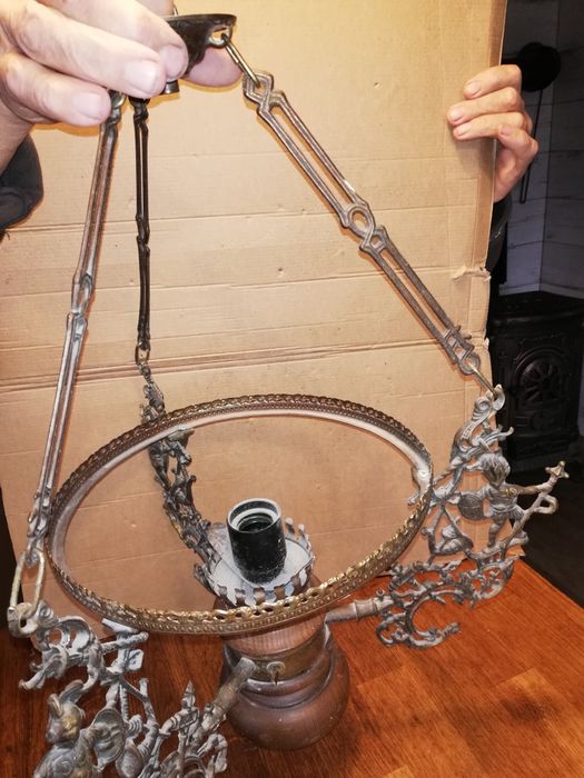 Lampa wisząca ala naftowa