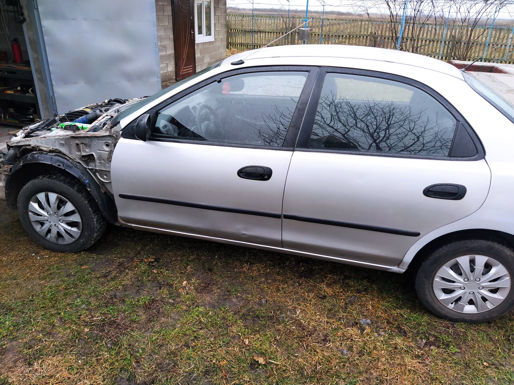 Mazda 323s diesel 2.0 1997р