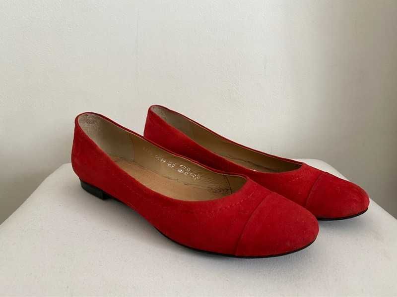 Czerwone zamszowe skórzane baleriny balerinki