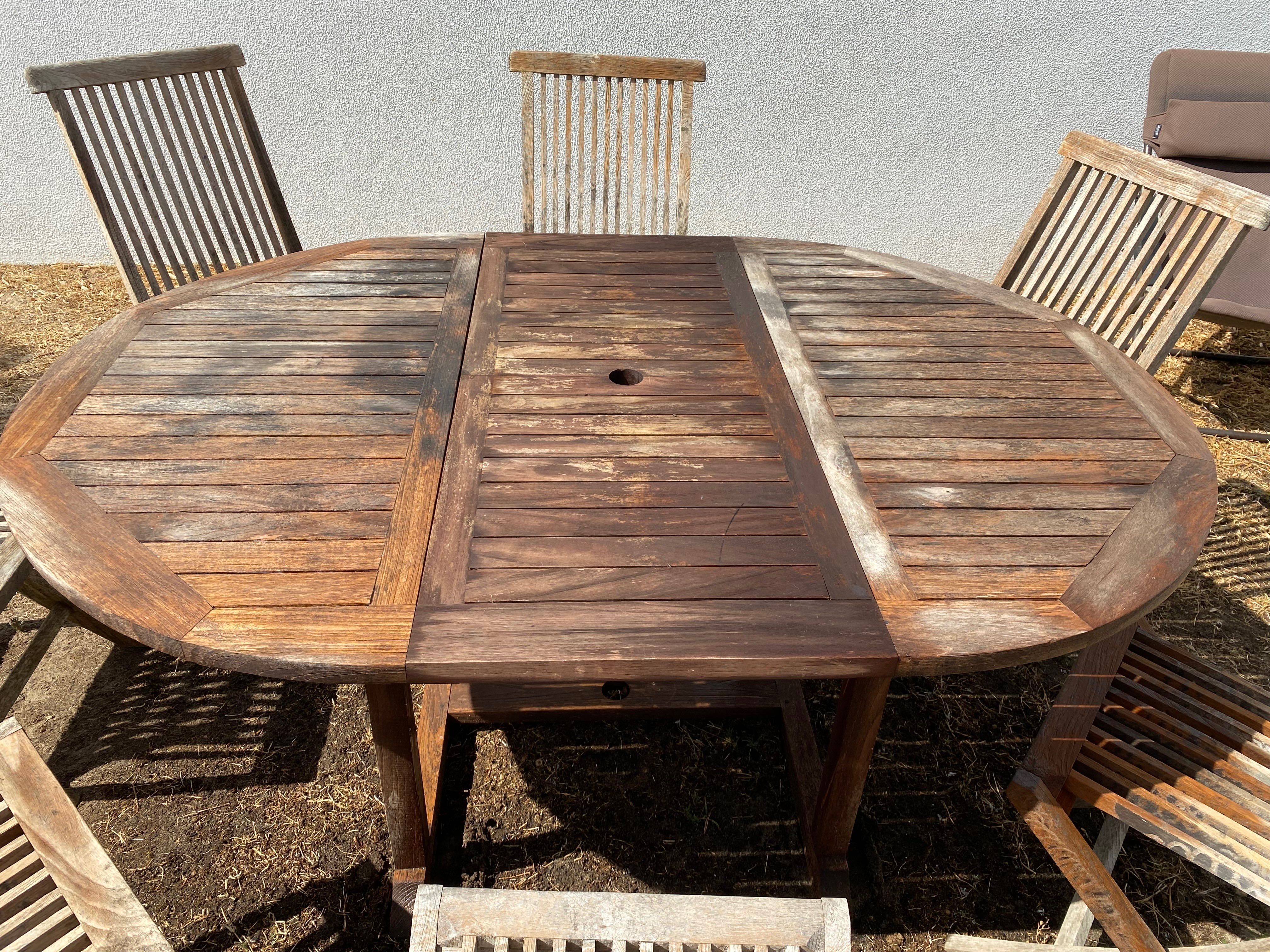 Conjunto mesa madeira e 7 cadeiras - Extensível+buraco para guarda-sol