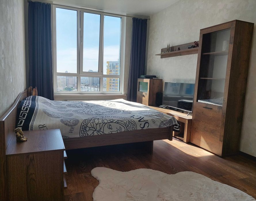 м. Лівобережна, ЖК Каховська, Євродвушка 45м, Власник.