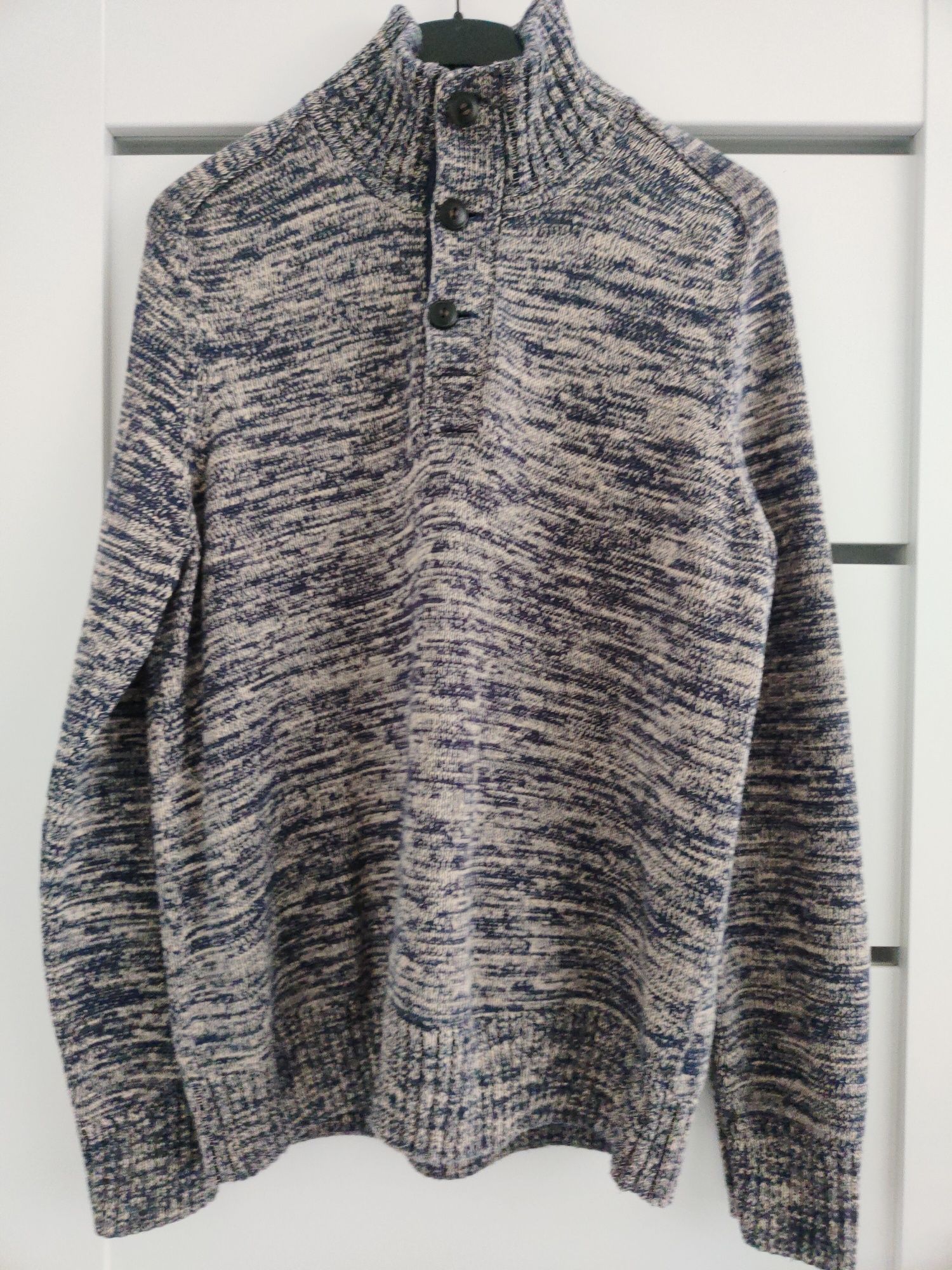 Gruby sweter z guzikami L 
LOGG Label of Graded Goods marki H&M