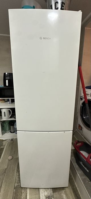 Frigorífico combinado Bosch a funcionar