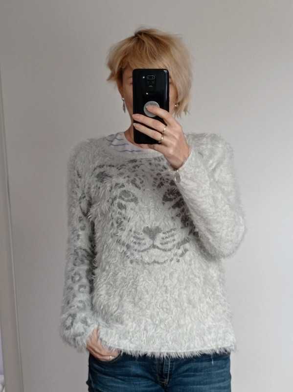 Sweter z tygryskiem 38/40