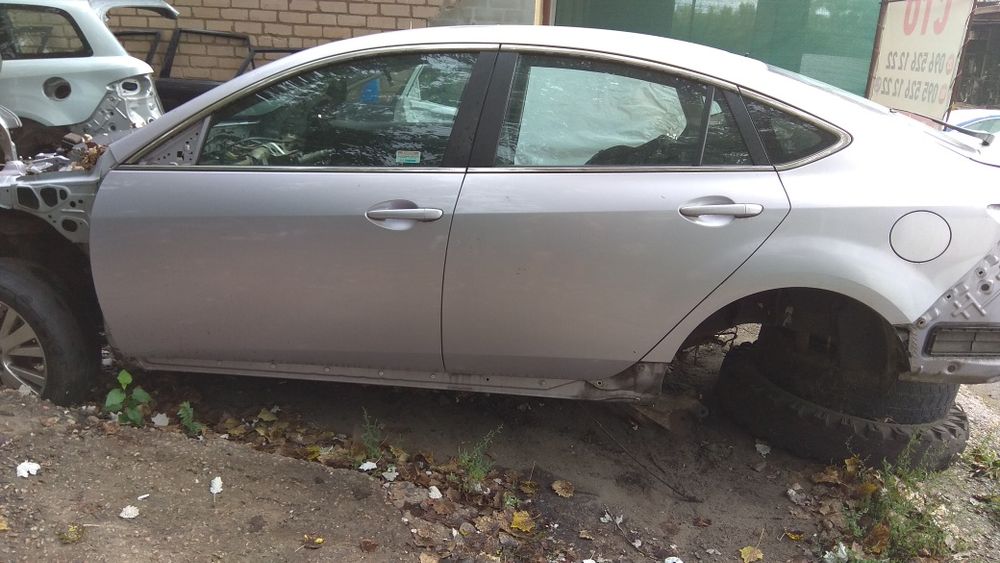 GS1D-56-8DXB Кнопка открытия багажника Мазда 6 GH новая оригинал