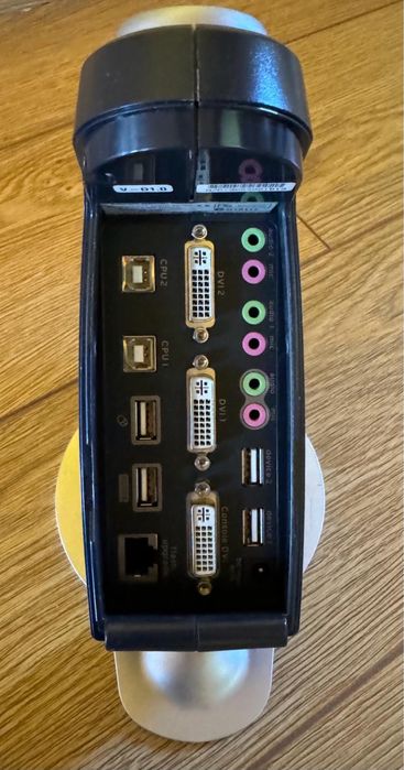 Belkin OmniView SOHO Series 4-portowa podwójna głowica KVM USB