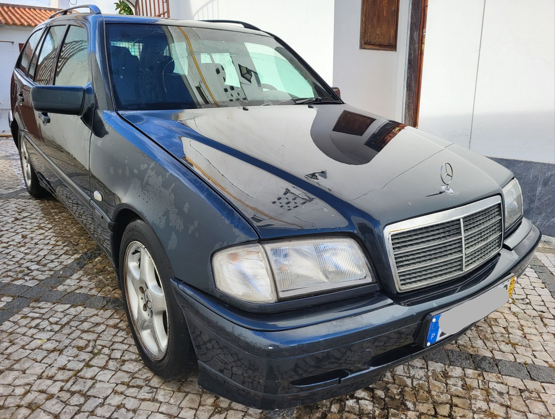 Mercedes-Benz C250 2.5TD 150cv