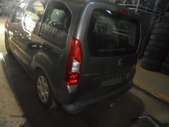 Carro MOT: 5FK   EP6CB PEUGEOT PARTNER 7J TEPEE 2011 1.6 98CV 5 CINZA ESCURA GASOLINA  GPL