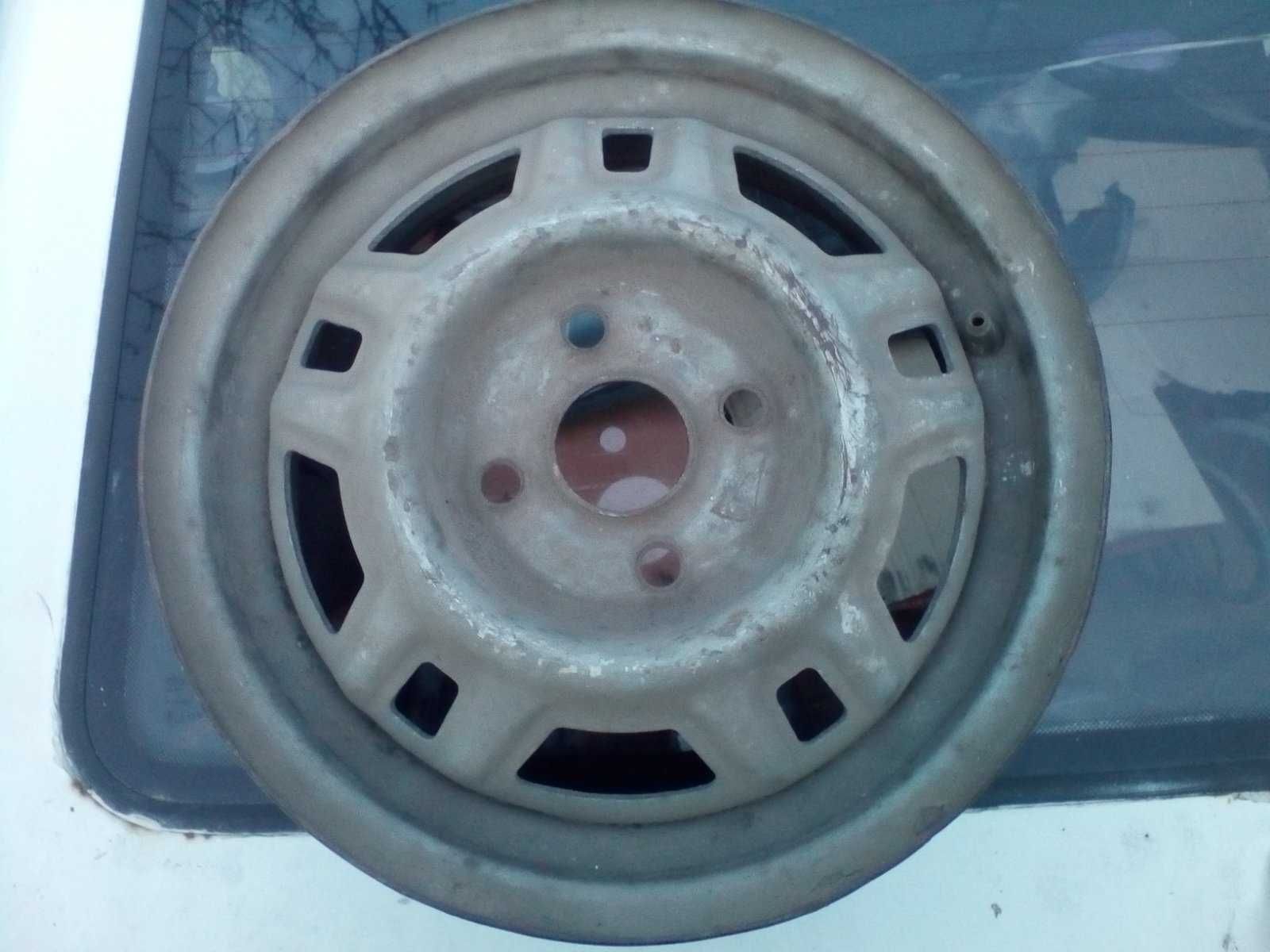 Диск Вольво р13 один 4x100