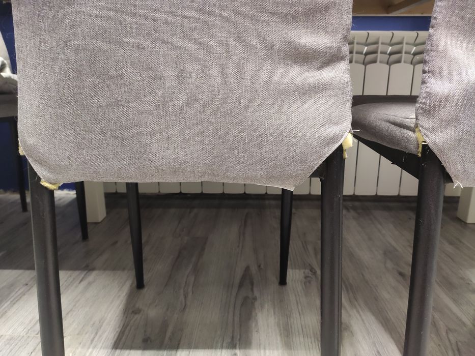 Stół jadalniany z krzesłami