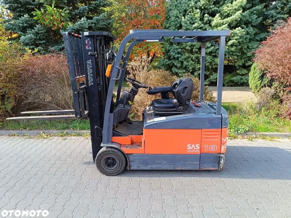 Toyota 7FBEF18, 2004 r., Triplex 4,5m