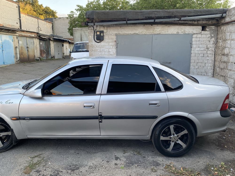 Opel vektra 2000 г. 2.0 газ бензин
