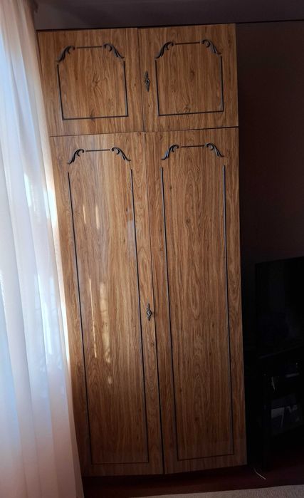 Шафа з антресолью