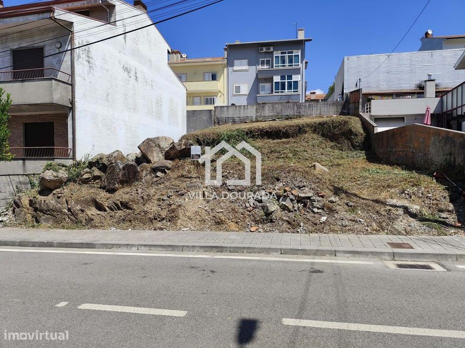 APROVEITE  este LOTE  TERRENO para construção moradia!     Não encont