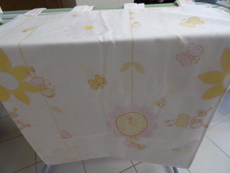 2 Cortinados para quarto de menina