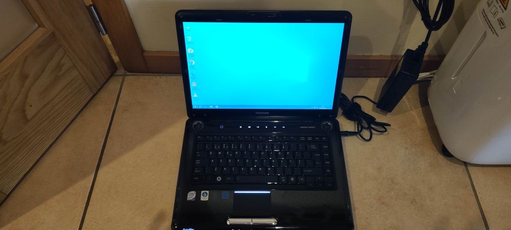 PC portátil Toshiba Satélite A300