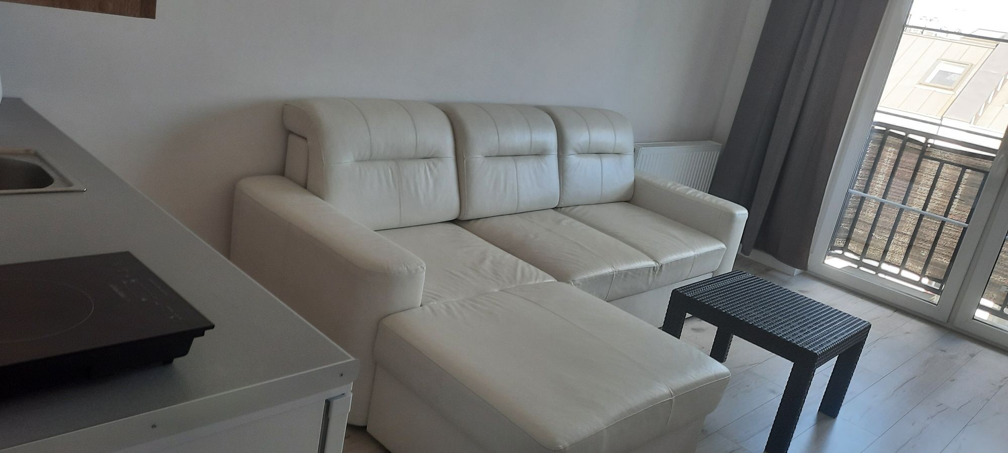 Do wynajęcia nowa kawalerka z balkonem