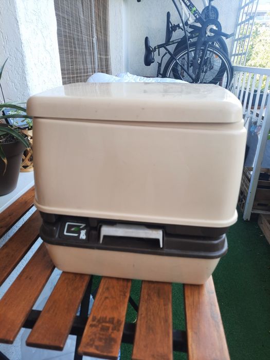 Toaleta turystyczna kempingowe