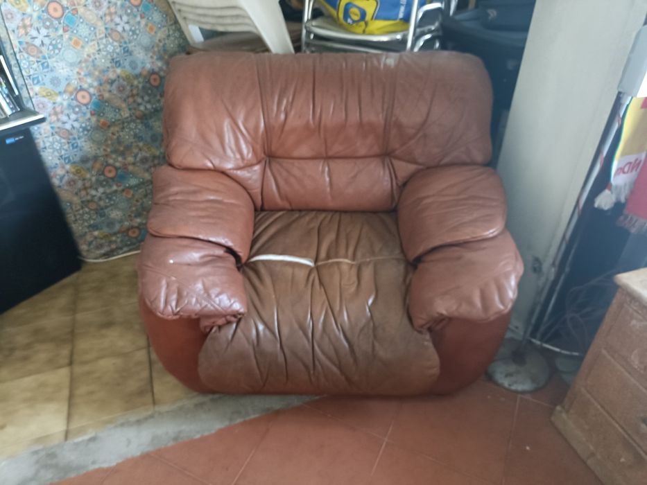 Sofa usado em pele