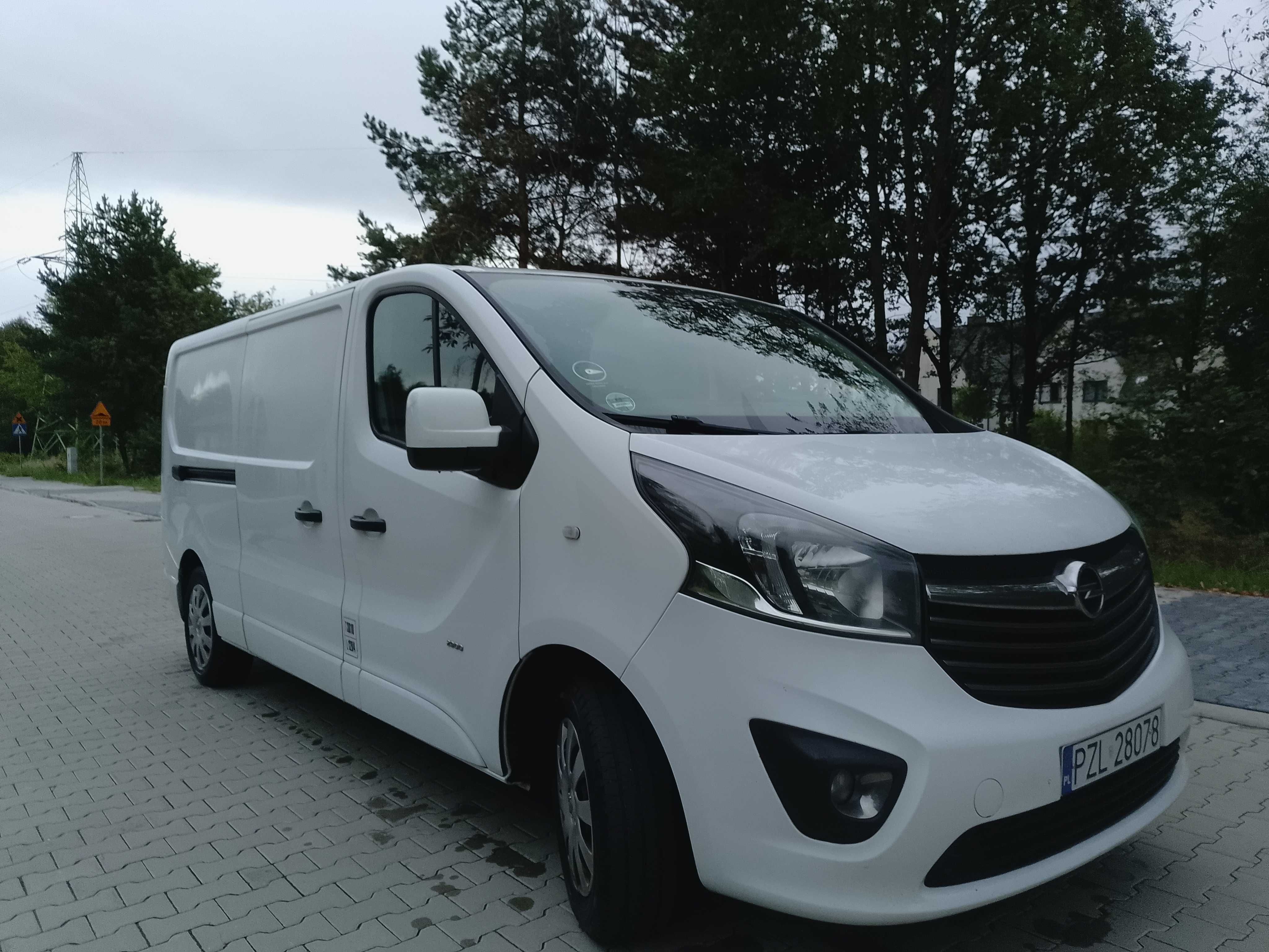 Opel Vivaro ! 2015 ! Long!Zabudowa kamper! Klima !