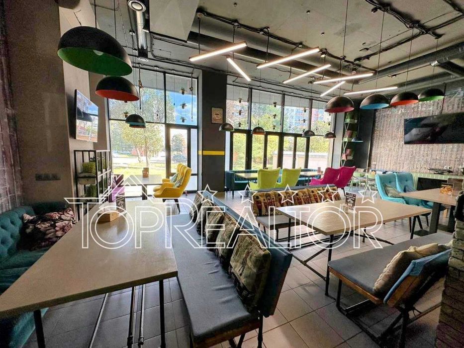 Готовий ресторан з обладнанням та меблями в оренду на Олексіївці.