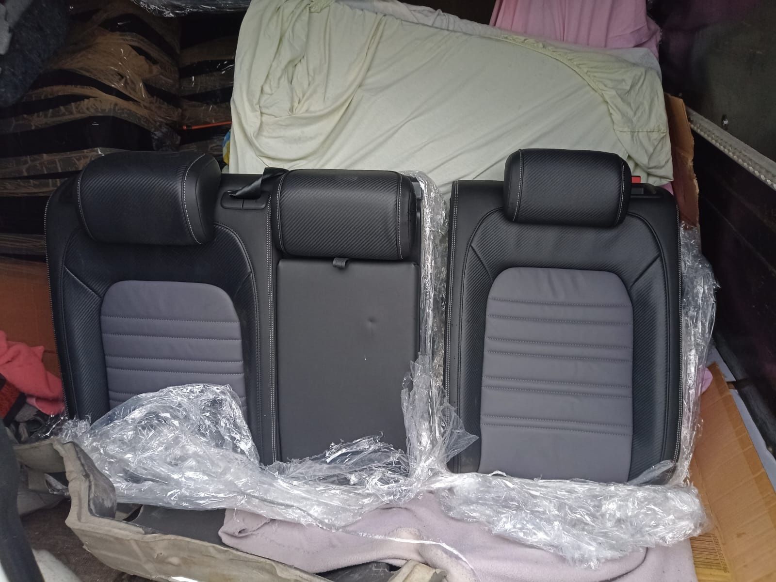 Komplet siedzeń kanapa boczki VW Passat B8 lift R-line