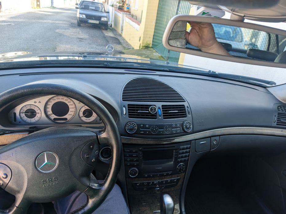 Mercedes e270 em muito bom estado