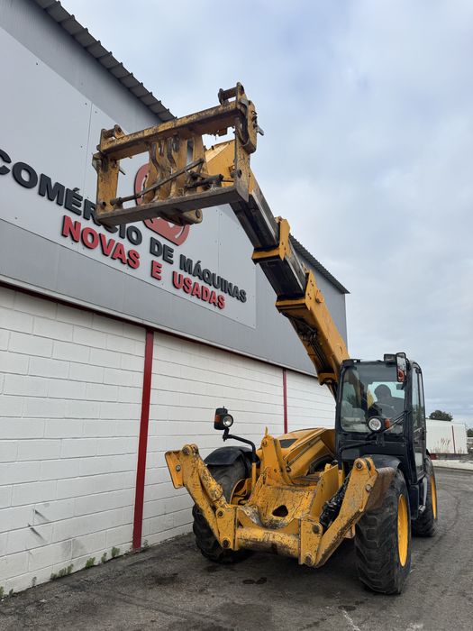 Empilhador Multifuncoes JCB 532-120 usada